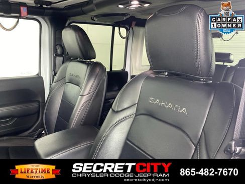 Used 2022 Jeep Wrangler Unlimited Sahara AWD/4WD image 10