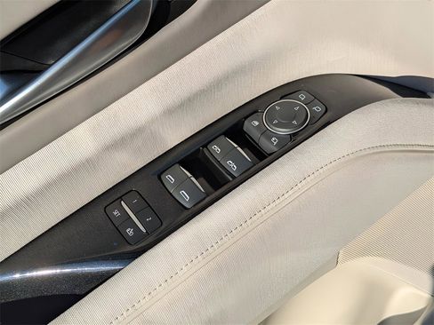 Certified 2023 Cadillac Escalade ESV Sport Platinum w/ LPO, ONYX Package image 19