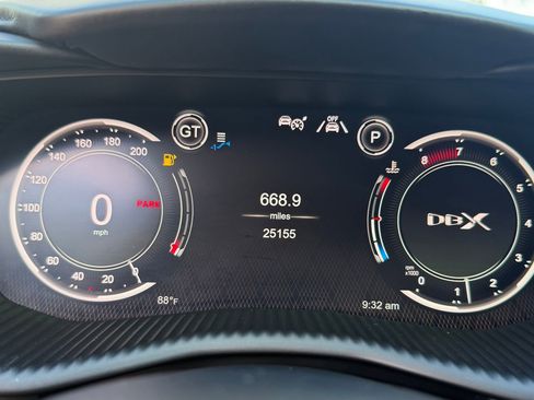 Used 2021 Aston Martin DBX AWD/4WD image 14