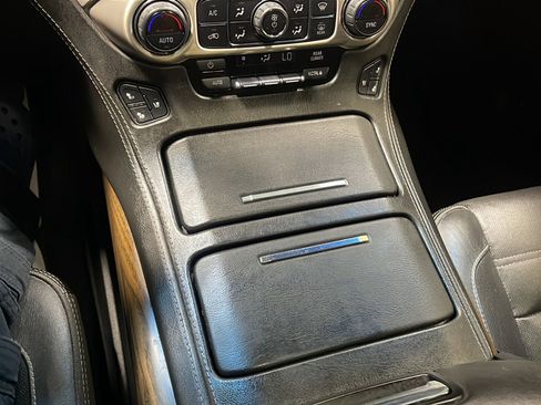 Used 2019 GMC Yukon Denali w/ Denali Ultimate Package AWD/4WD image 12