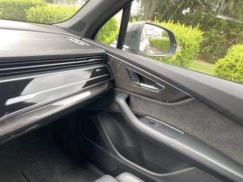 Used 2022 Audi SQ7 Prestige w/ Prestige Package AWD/4WD image 30