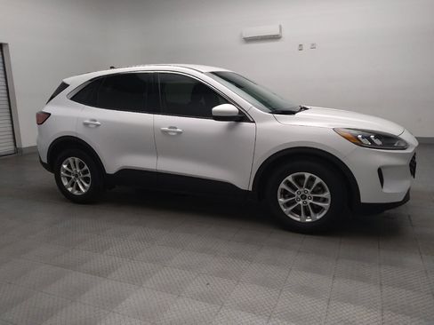 Used 2020 Ford Escape SE FWD image 11