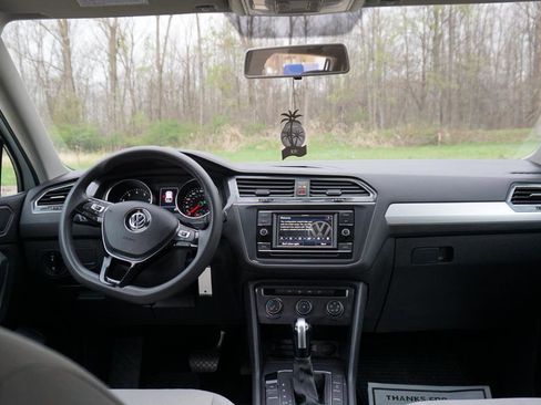 Used 2020 Volkswagen Tiguan S image 18