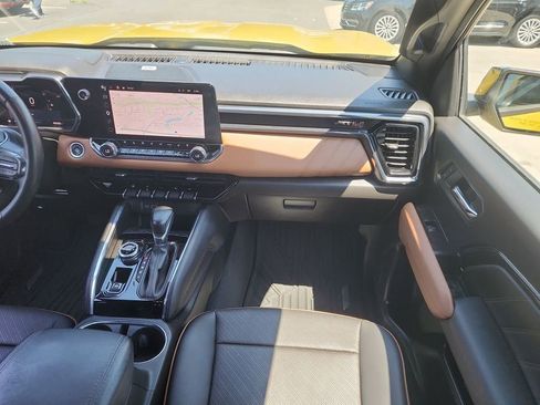 Certified 2023 GMC Canyon AT4 w/ AT4 Premium Package AWD/4WD image 29