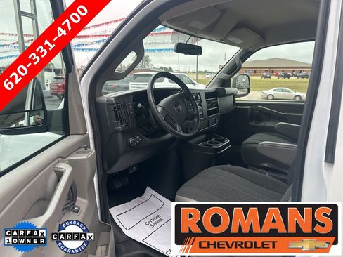 Used 2024 GMC Savana 2500 w/ Driver Convenience Package image 9