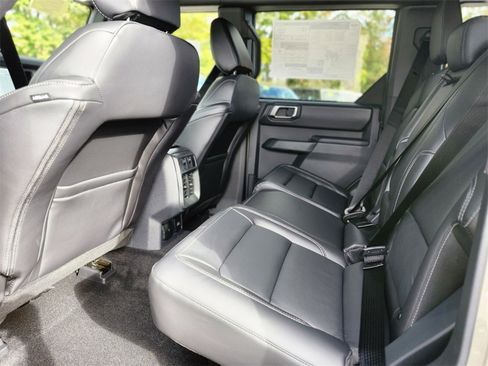 New 2025 Ford Bronco Outer Banks w/ Sasquatch Package image 16