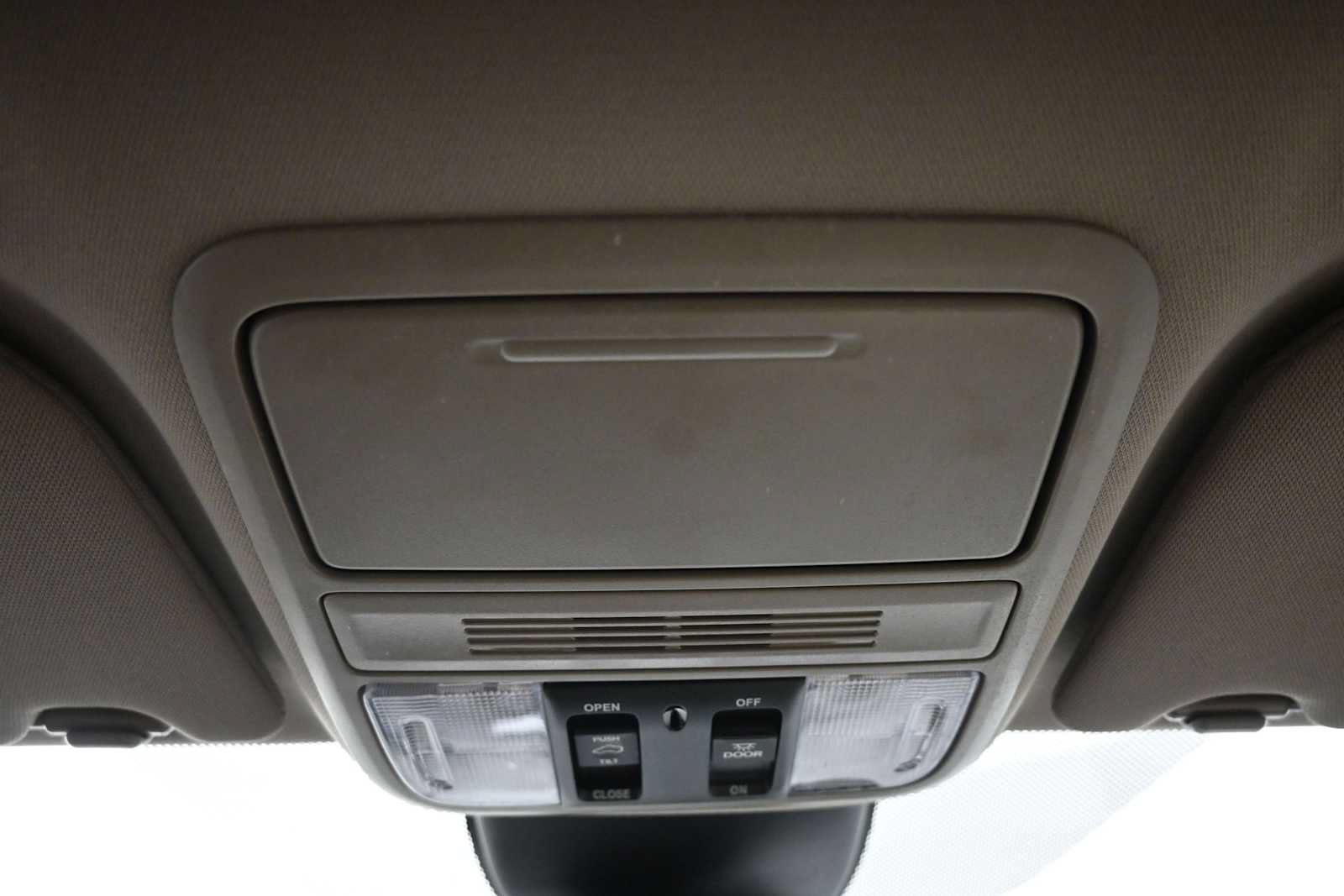 Certified 2024 Honda Odyssey EX-L image 18