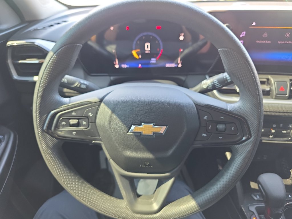 Used 2025 Chevrolet TrailBlazer LS FWD image 13