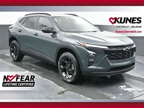 New 2026 Chevrolet Trax LT w/ Driver Confidence Package FWD image 1