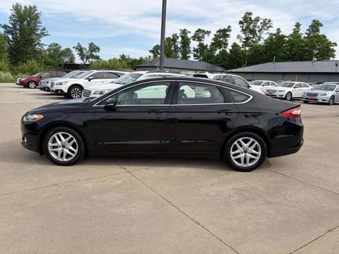 Used 2014 Ford Fusion SE w/ Equipment Group 202A FWD image 5