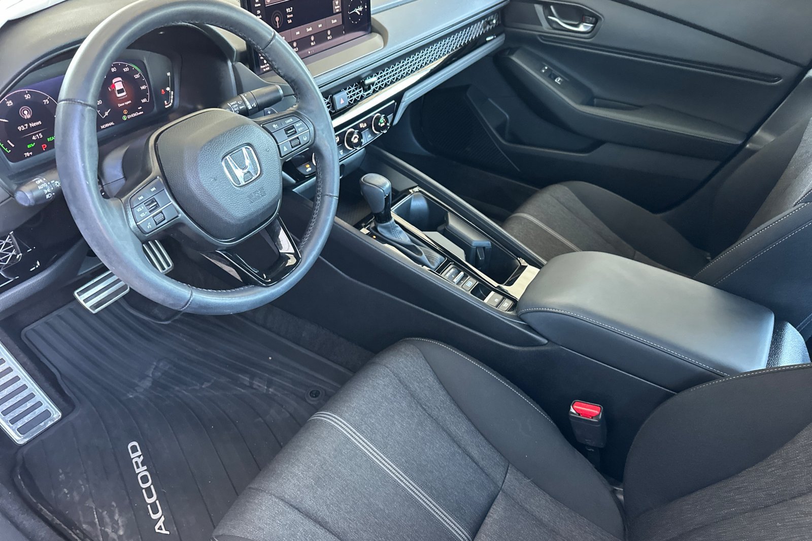 Used 2023 Honda Accord Sport image 9