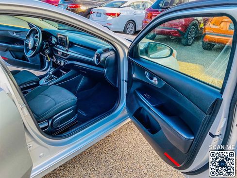 Used 2020 Kia Forte LXS image 13