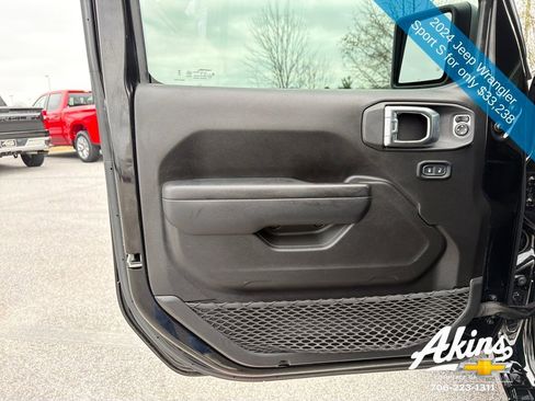 Used 2024 Jeep Wrangler Unlimited Sport AWD/4WD image 20