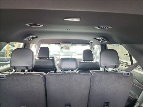 New 2025 Ford Explorer ST-Line w/ Premium Package image 19