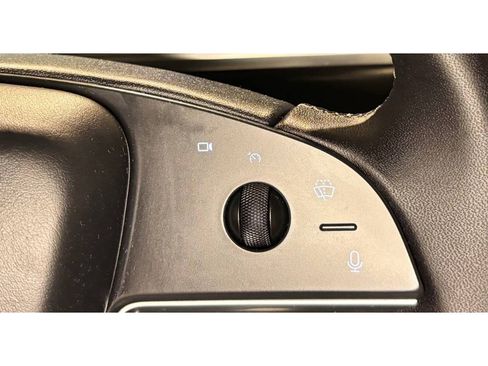 Used 2025 Tesla Model X image 25