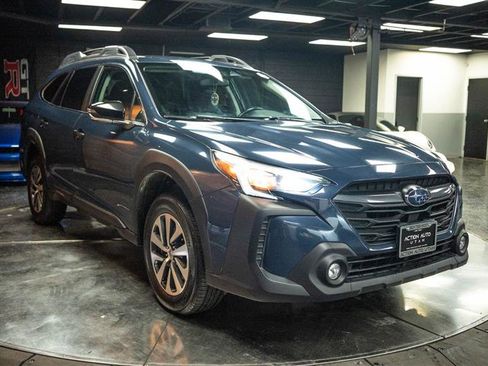 Used 2024 Subaru Outback Premium AWD/4WD image 5