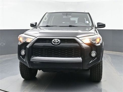 Used 2016 Toyota 4Runner SR5 image 3