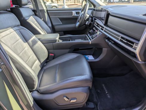 Used 2024 Hyundai Santa Fe Limited image 20