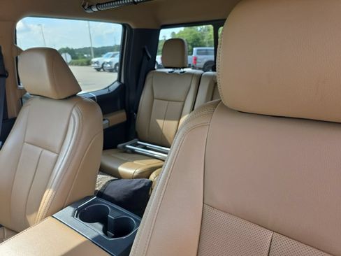 Used 2022 Ford F250 Lariat w/ Lariat Ultimate Package AWD/4WD image 14