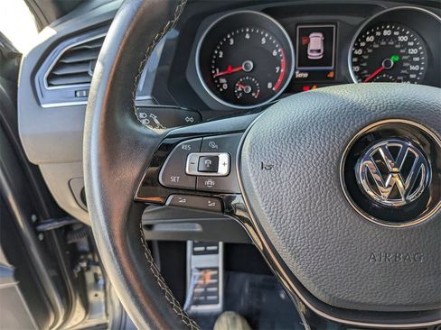 Certified 2021 Volkswagen Tiguan SE R-Line image 30