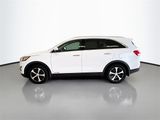 Used 2017 Kia Sorento EX image 3