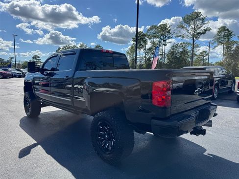 Used 2019 Chevrolet Silverado 2500 LTZ w/ Duramax Plus Package AWD/4WD image 6