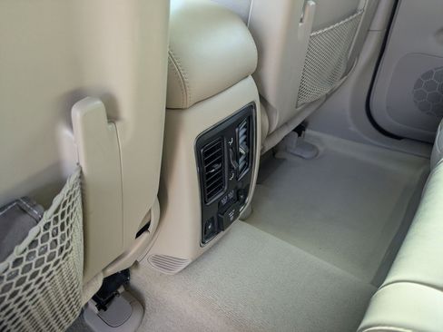 Used 2020 Jeep Grand Cherokee Overland image 22