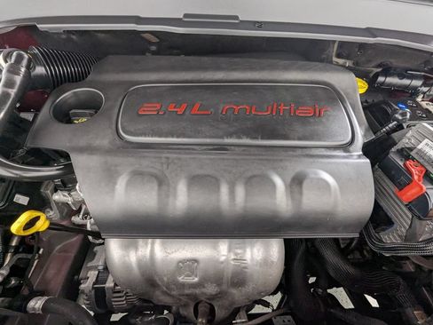 Used 2022 Jeep Compass Latitude FWD image 11