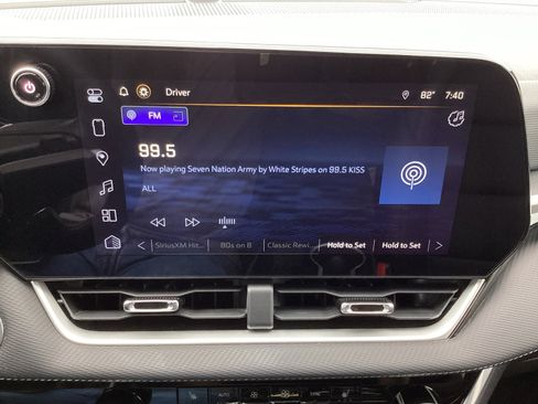 Used 2025 Chevrolet Equinox LT w/ Convenience Package II FWD image 23