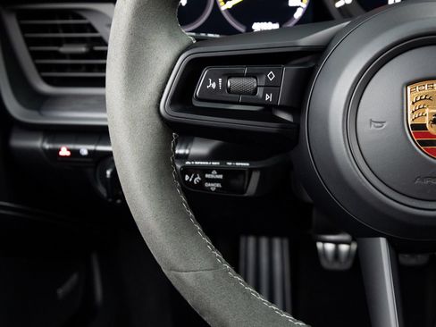 Certified 2022 Porsche 911 GT3 RWD image 15