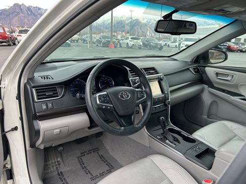 Used 2015 Toyota Camry XLE image 10