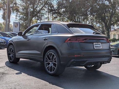 Used 2022 Audi Q8 Prestige w/ Prestige Package image 3