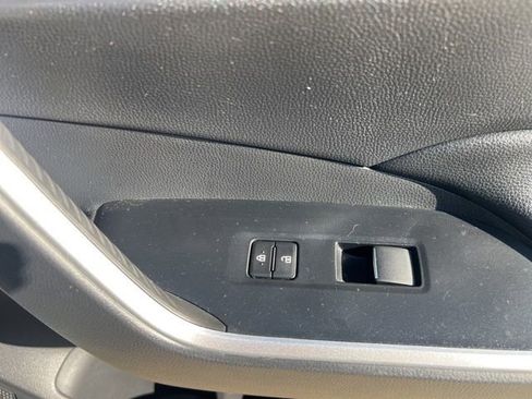 Used 2021 Toyota RAV4 XLE Premium image 51