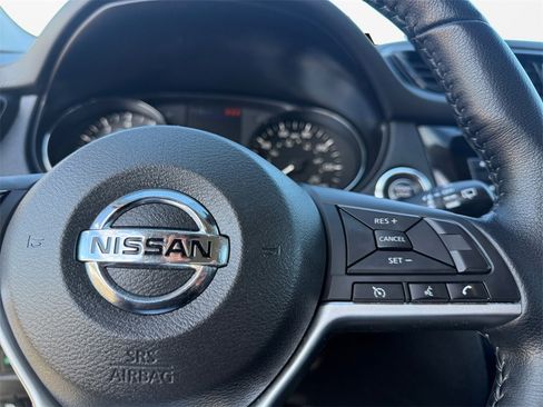 Certified 2021 Nissan Rogue Sport SV image 26