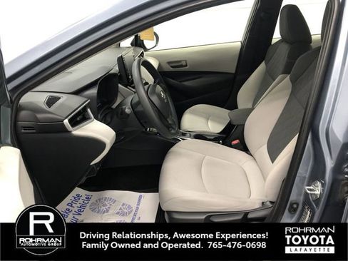 Used 2022 Toyota Corolla LE image 11