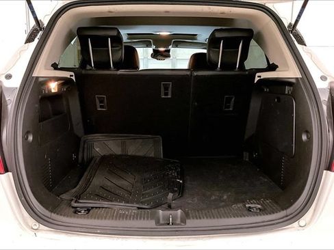 Used 2019 Buick Encore Essence FWD image 33