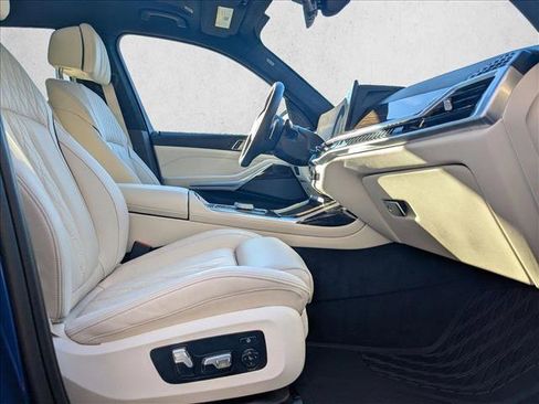 Used 2025 BMW X7 M60i w/ Executive Package image 29