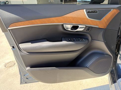 Used 2023 Volvo XC90 B6 Plus w/ Protection Package Premier image 21