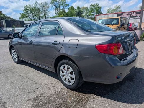 Used 2010 Toyota Corolla FWD image 4