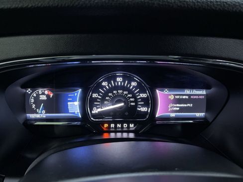 Used 2015 Lincoln Navigator 4WD image 17