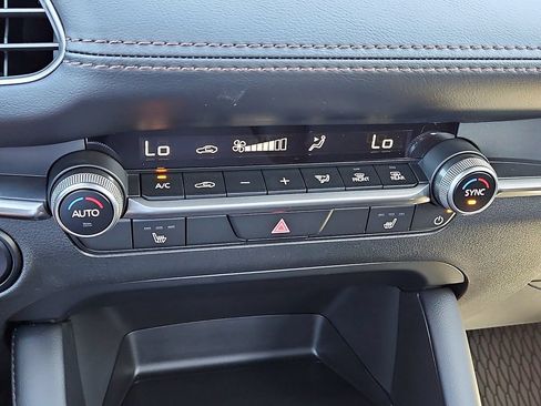 New 2026 MAZDA MAZDA3 s FWD image 19