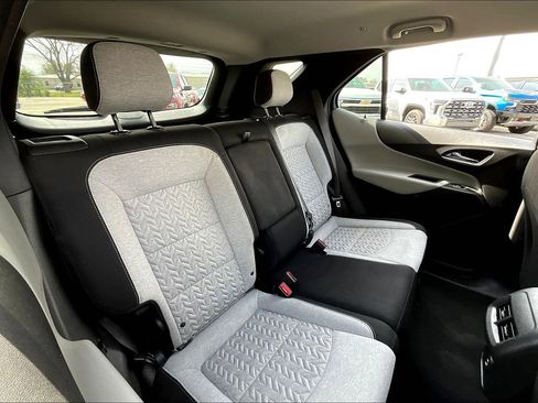 Used 2022 Chevrolet Equinox LS w/ LS Convenience Package image 39
