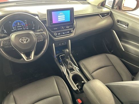 Used 2023 Toyota Corolla Cross XLE FWD image 22