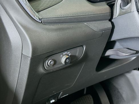 Used 2025 Buick Encore GX Preferred FWD image 17