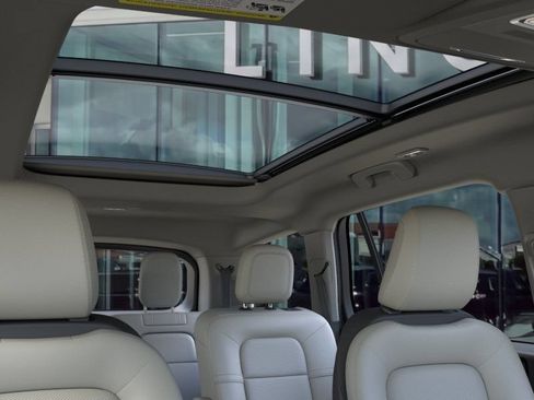 New 2026 Lincoln Aviator 2WD image 32