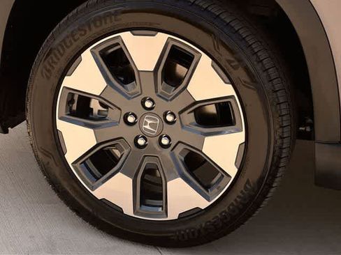 Used 2026 Honda Pilot Touring image 9