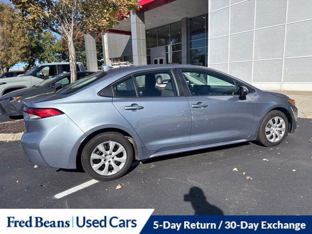 Used 2023 Toyota Corolla LE FWD image 5