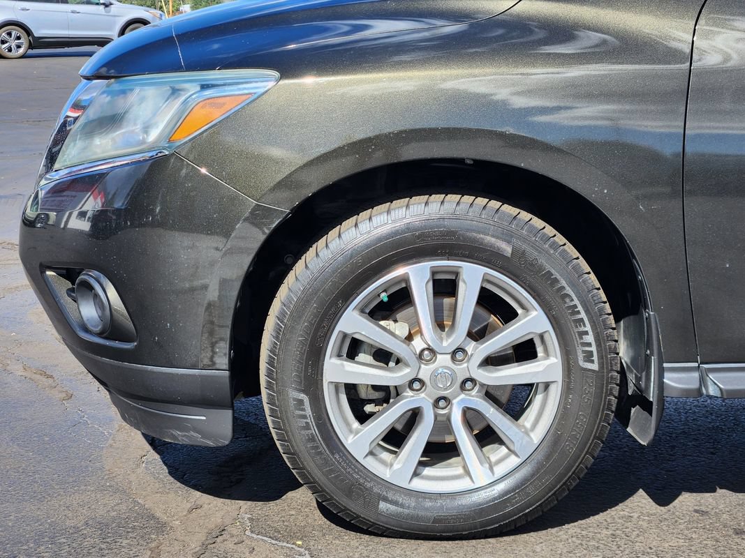 Used 2015 Nissan Pathfinder S AWD/4WD image 13