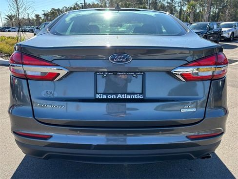 Used 2020 Ford Fusion SE image 13