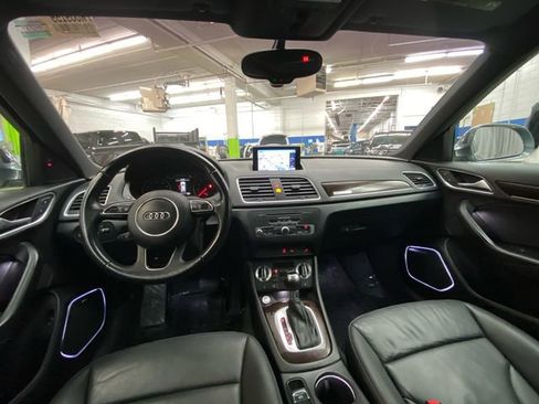 Used 2015 Audi Q3 2.0T Prestige w/ Prestige Package image 28